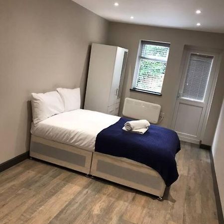 Ferienwohnung Bedfont House Hillingdon Exterior foto